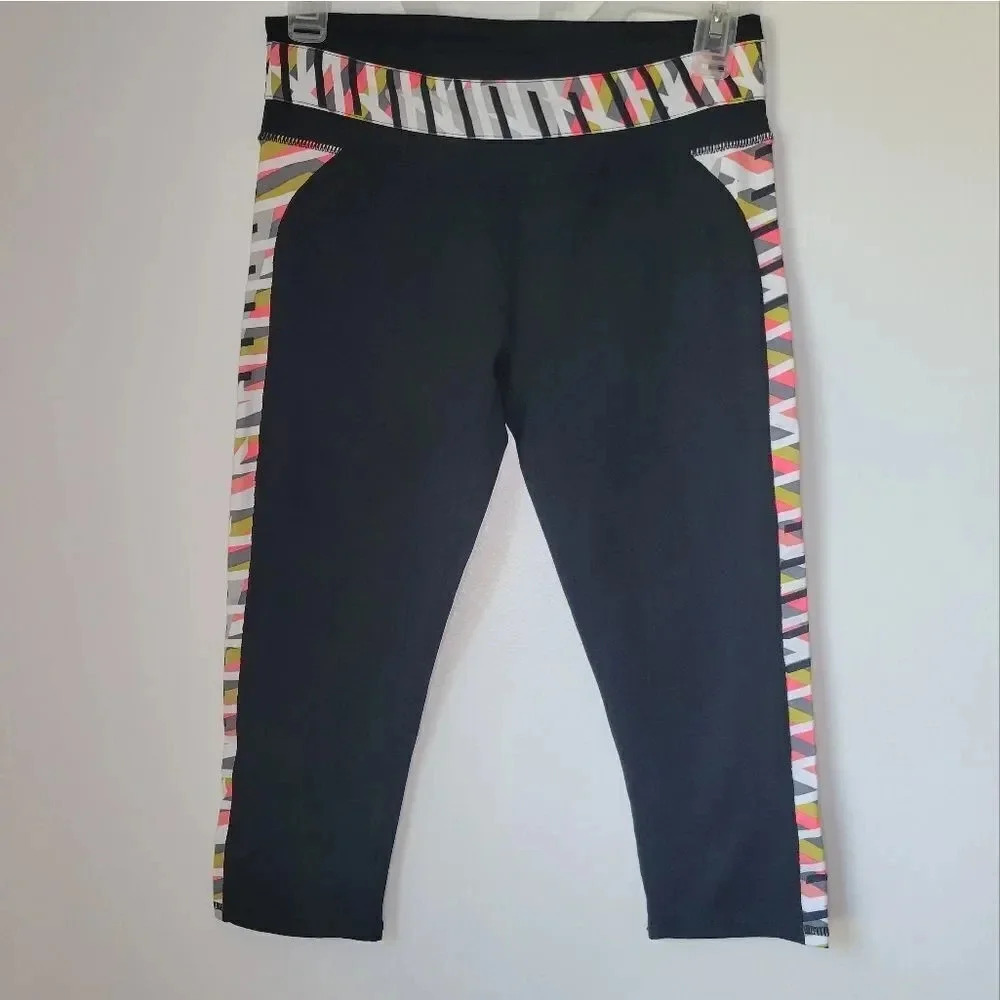 Fabletics Capri Small Capri Pants Athletic Black Multicolor Print Size Small